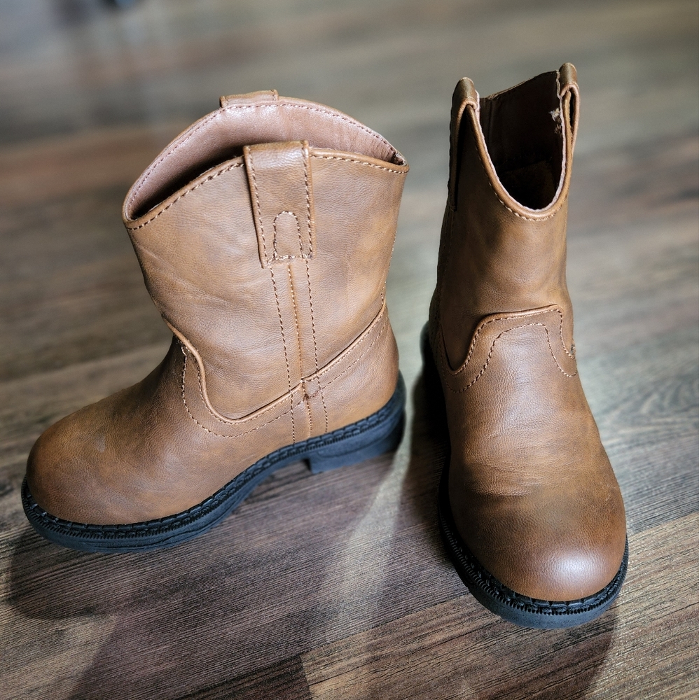 Toddler cowboy boots size 7